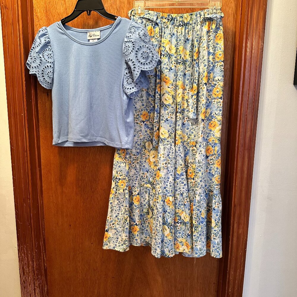 Girls eyelet top and wide leg pants outfit size 14